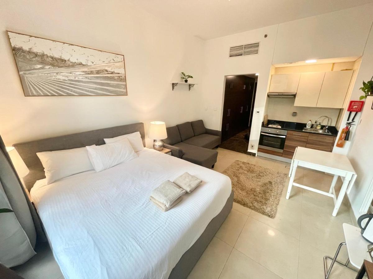 Super Elegant Studio Apartment-Sparkle Tower By Sweet Homes Dubai Eksteriør bilde