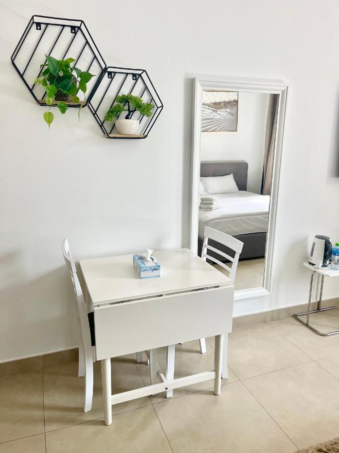 Super Elegant Studio Apartment-Sparkle Tower By Sweet Homes Dubai Eksteriør bilde