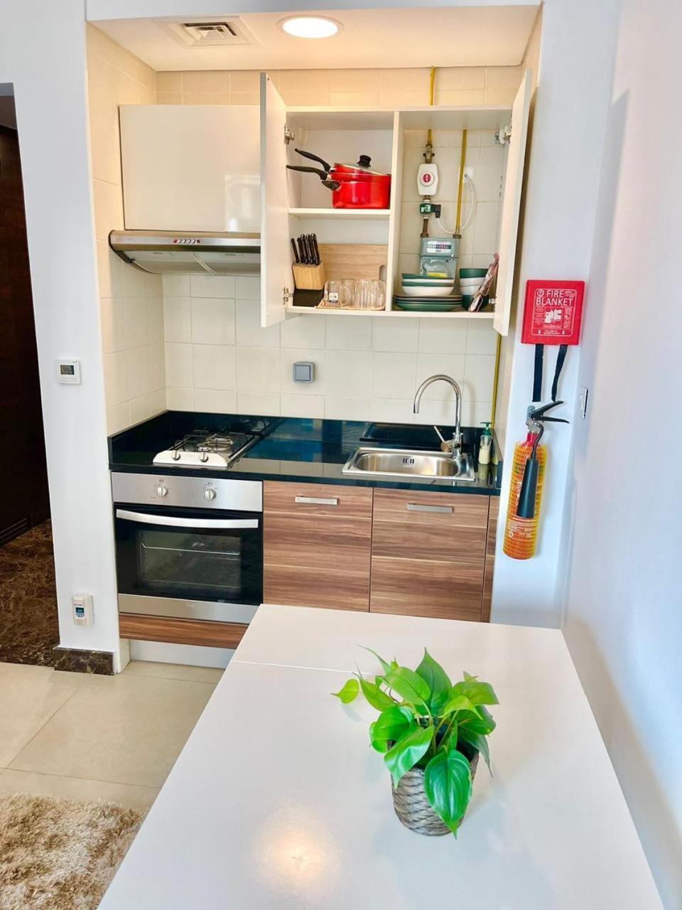 Super Elegant Studio Apartment-Sparkle Tower By Sweet Homes Dubai Eksteriør bilde
